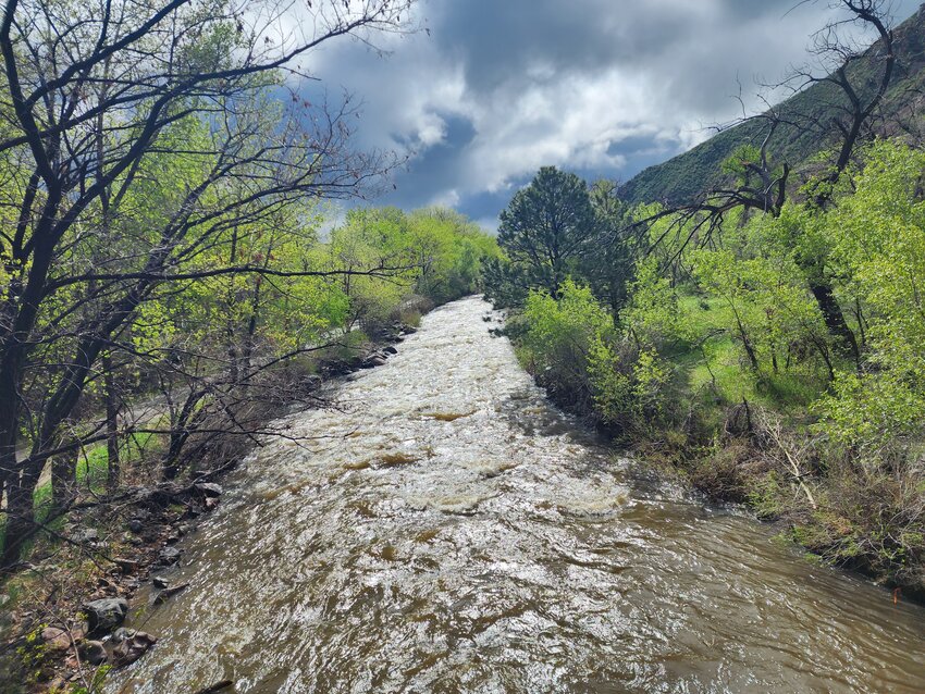Clear Creek under an overcast sky after the rain does not look so dangerous. But, it only takes a few minutes for a flash flood to happen under these conditions.